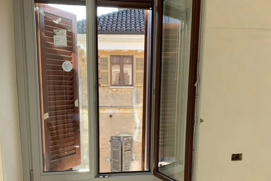 Posa serramenti e porte